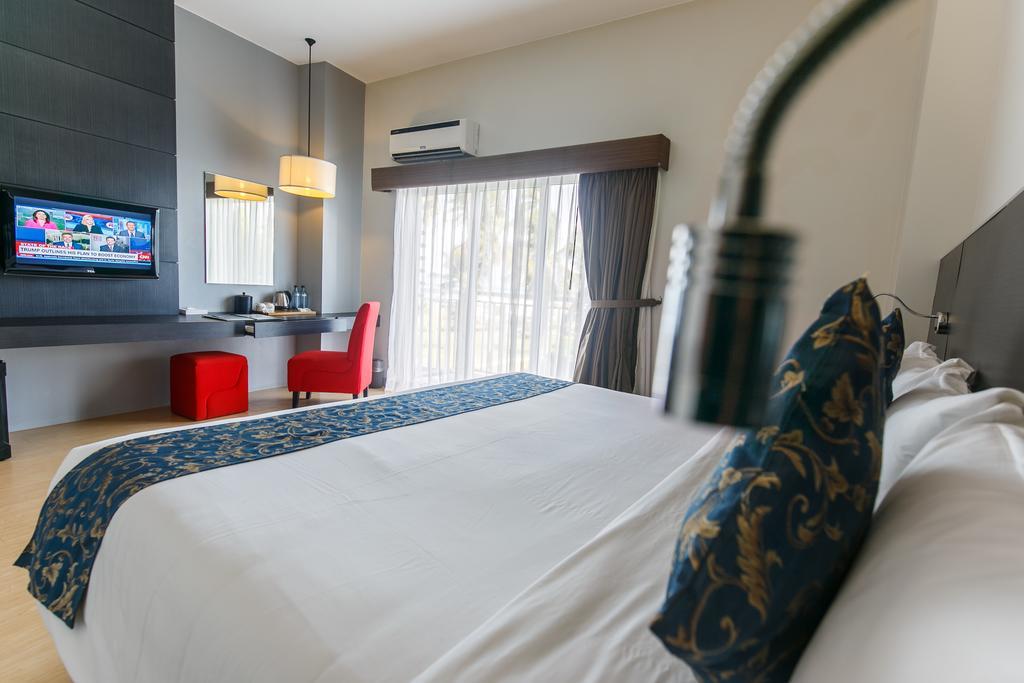 โซเลีย ซีวิว รีสอร์ต Hotel มักตัน ภายนอก รูปภาพ